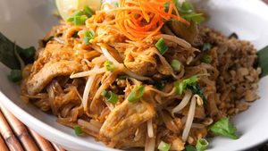 A Nut-Free Pad Thai That’s Also High In Protein