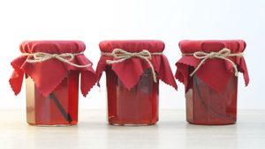 Red Pepper Jelly Makes the Best Homemade Holiday Gift