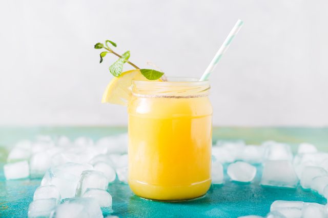 almond-orange smoothie, almond orange smoothie on table | citrus recipes