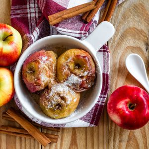Easy Baked Apples With Sugar and Cinnamon
