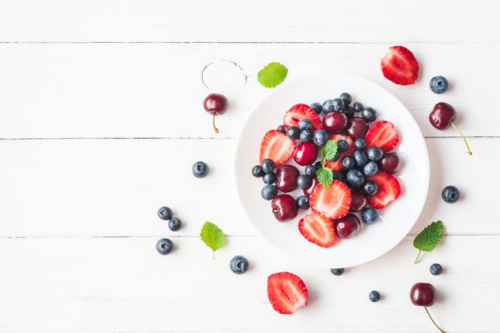 benefits of lunch breaks_fruit plate
