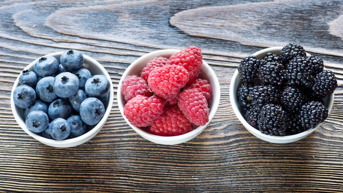 flat tummy foods berries