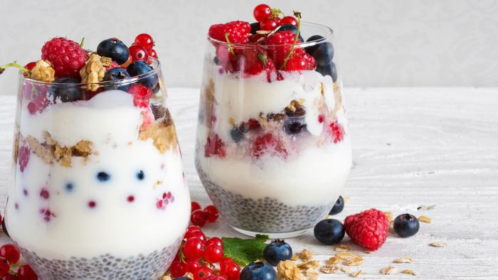 antiaging foods berries, a berry-chia parfait