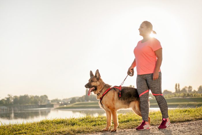 kick-start your weight loss_walking dog