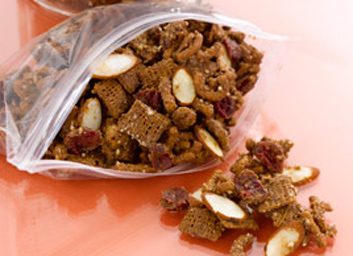 almond snack mix