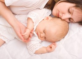 14 sleep tips for new moms