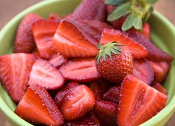cancer and nutrition - strawberries