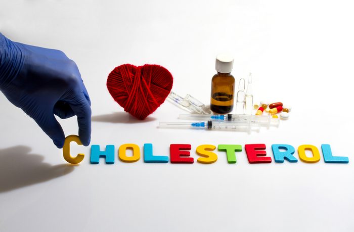 Iron, niacin and vitamine A should be avoided while taking cholesterol drugs. 