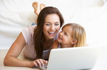 blog computer mom daughter
