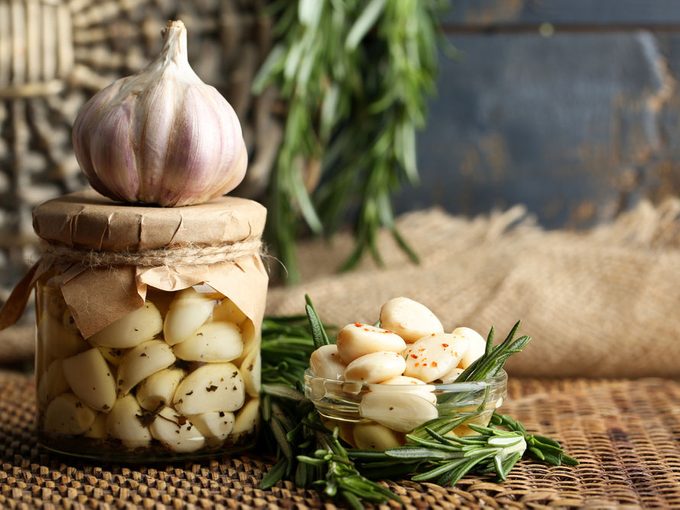 The Health Benefits of Garlic (Plus, Recipes!) 