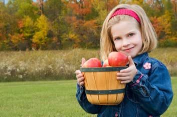 child apples healthy