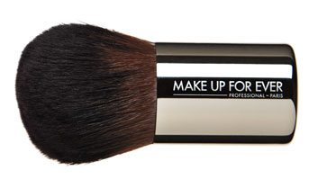 Kabuki brush