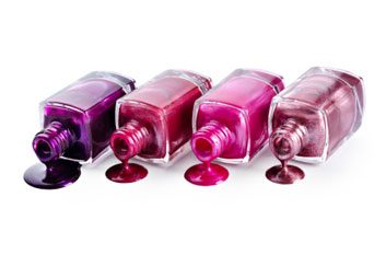 Can nail polish interfere with lifesaving efforts in the ER?