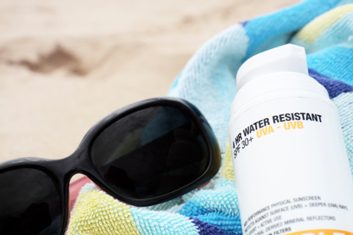 beach summer sunscreen