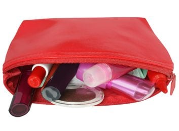 How to organize your makeup bag