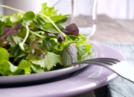 6 health benefits of salad greens