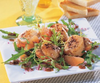 Seared Sea Scallops & Grapefruit Salad with Mustard Vinaigrette