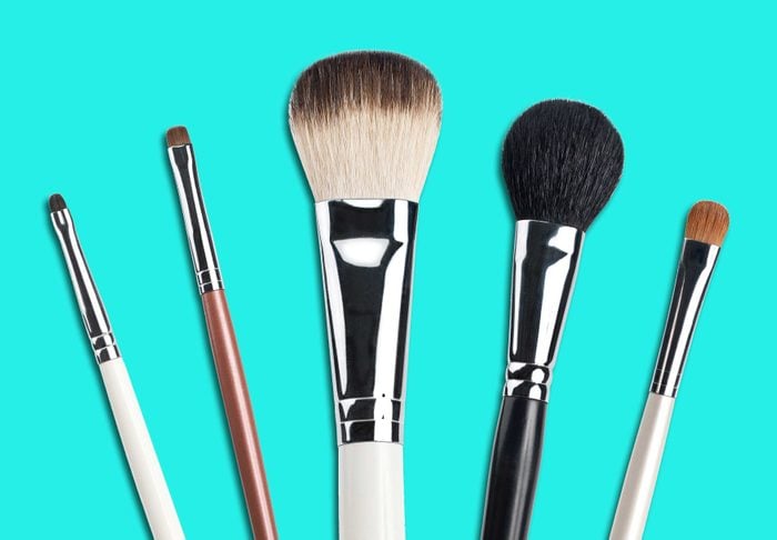 02-everyday-items-wash-makeup-brushes