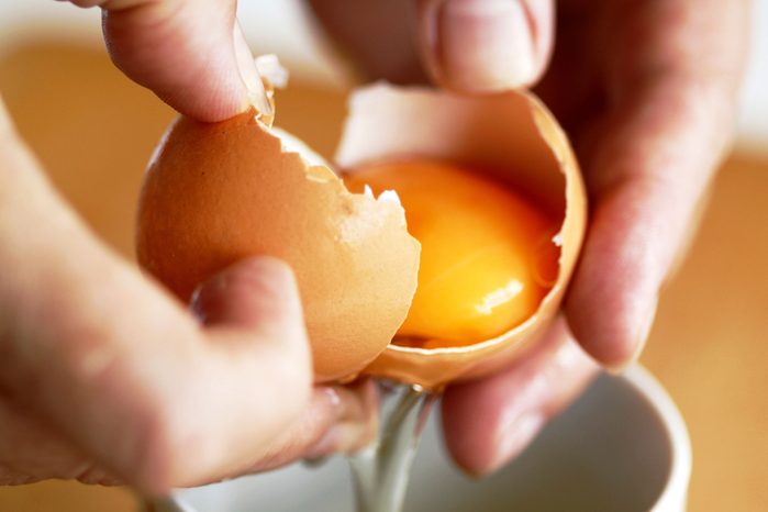 01-kitchen-shortcuts-egg-yolk