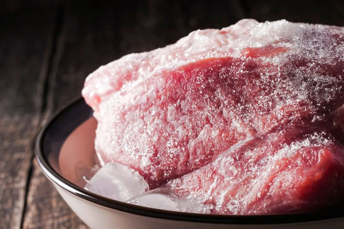 21-kitchen-shortcuts-thaw-meat