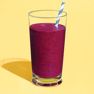 The Ultimate Berry Detox Smoothie