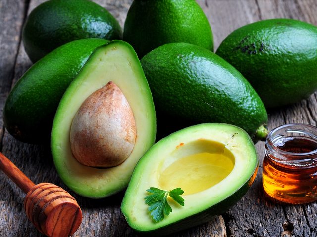 This avocado-honey moisturizer recipe is a natural anti-aging must.
