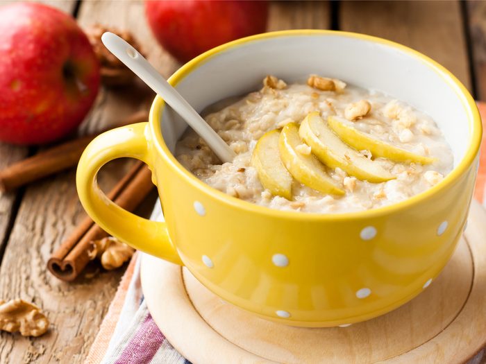 Oatmeal made with water is a good high-protein breakfast idea.