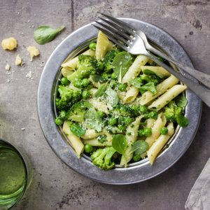 This Pea Pesto Pasta Salad Is the Perfect Dish to Ring in Spring
