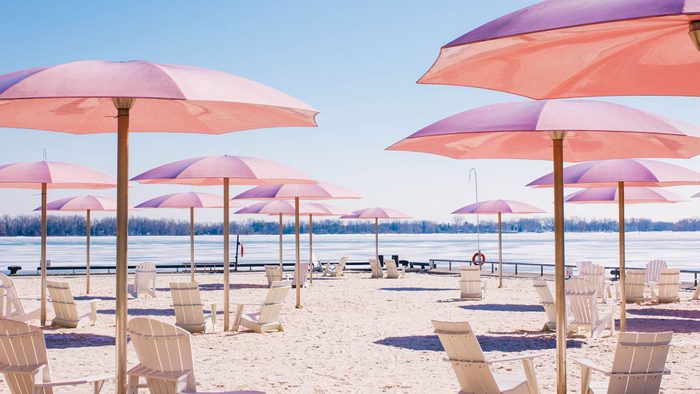 how to wear millennial pink, a photo of Toronto's Sugar Beach and its pink umbrellas