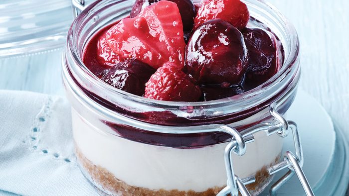 Slow cooker cherry berry cheesecake
