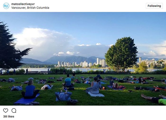 Instagram yoga, yoga at Kitsilano Beach Park