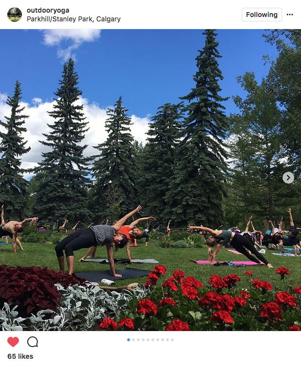 Instagram yoga, yoga at Stanley Park in Calgary