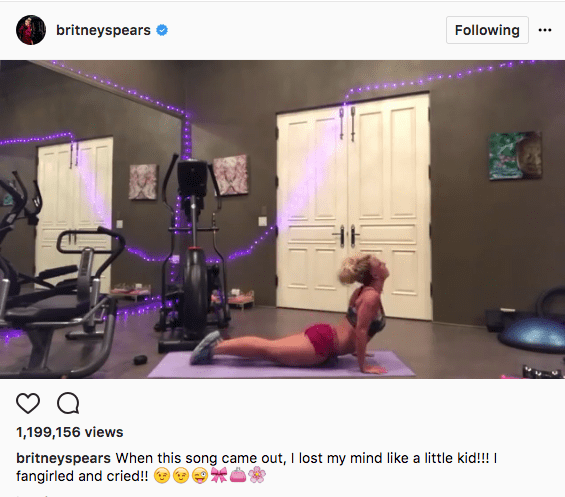 Britney Spears Workout Instagram, Britney Spears doing upward dog