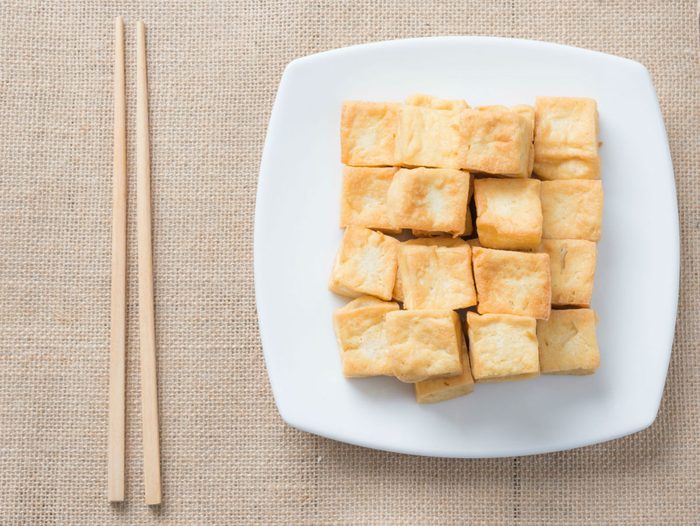 foods that fight colds protein, tofu on a plate