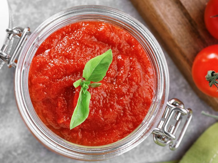 make your own ketchup, homemade ketchup in a mason jar