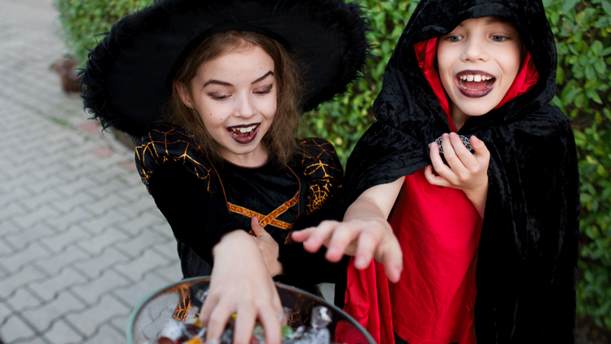 Halloween Diet Tricks, kids reaching for candy