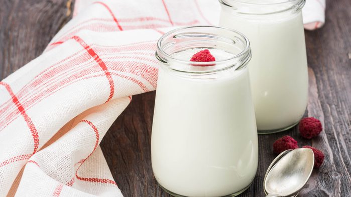 diet tips for sleeping better, greek yogurt