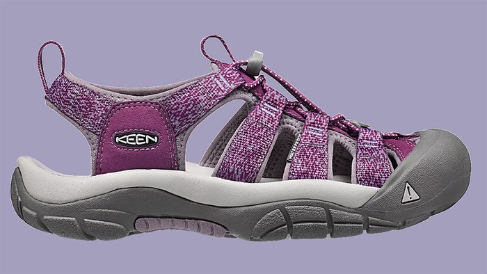 traveller gift ideas women's keen newport sandal