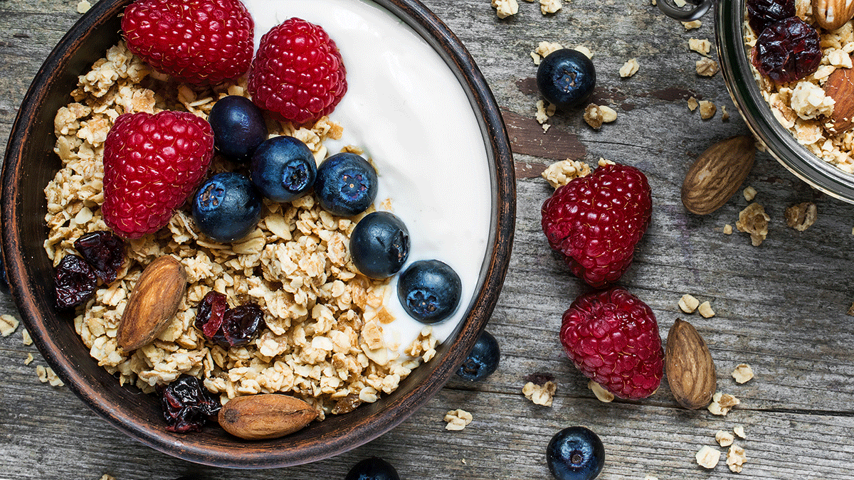 Healthy Quick-Fix Breakfast, yogurt with berries