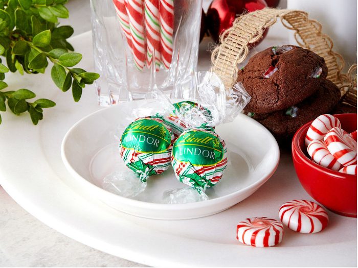 holiday foods lindt peppermint