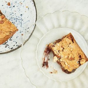 Healthy Way To Make Brownies: Almond & Smoked Salt Blondies