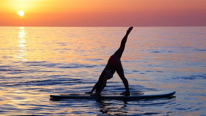 The Beginner’s Guide To SUP Yoga – Brenda Lowe Shares What You Need To Know
