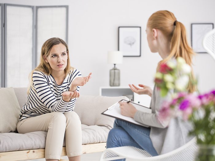 How to improve memory loss, Woman talks to therapist about depression