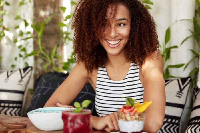 personality diet women eating healthy