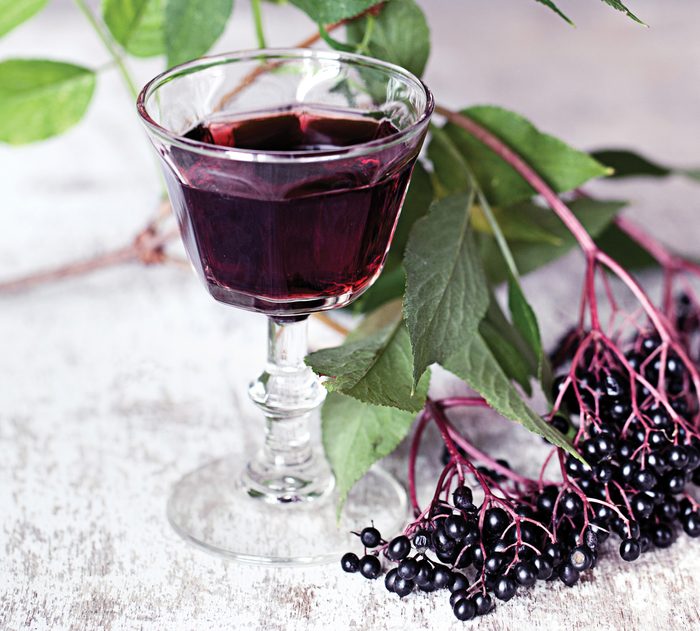 elderberry vodka cocktail