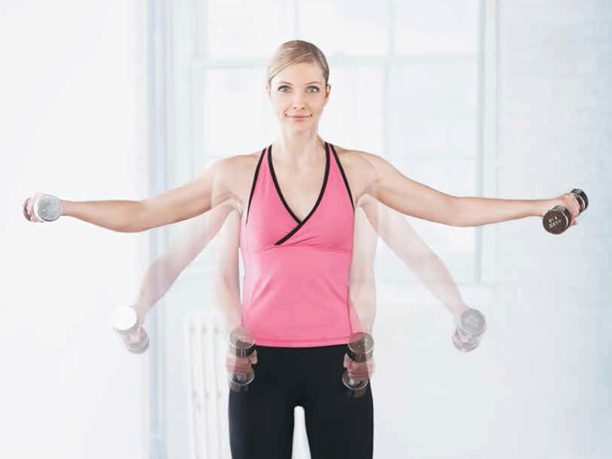 Simple Shoulder Exercises That Actaully Sculpt Your Muscles