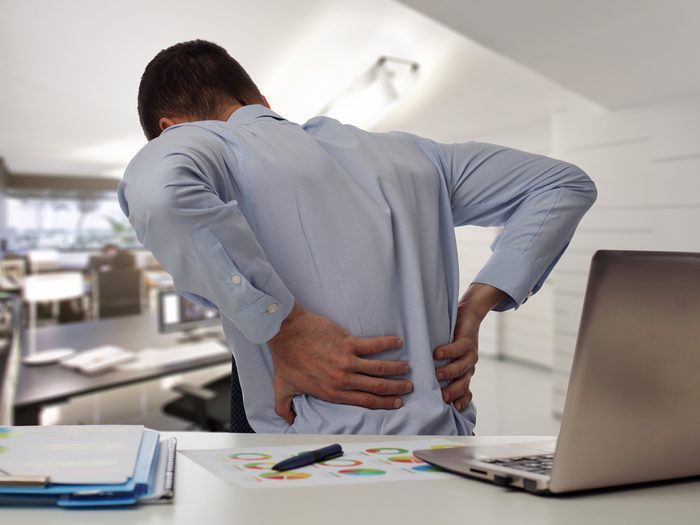 upper back pain desk job
