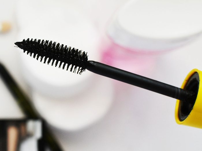 beauty tips when sick mascara wand