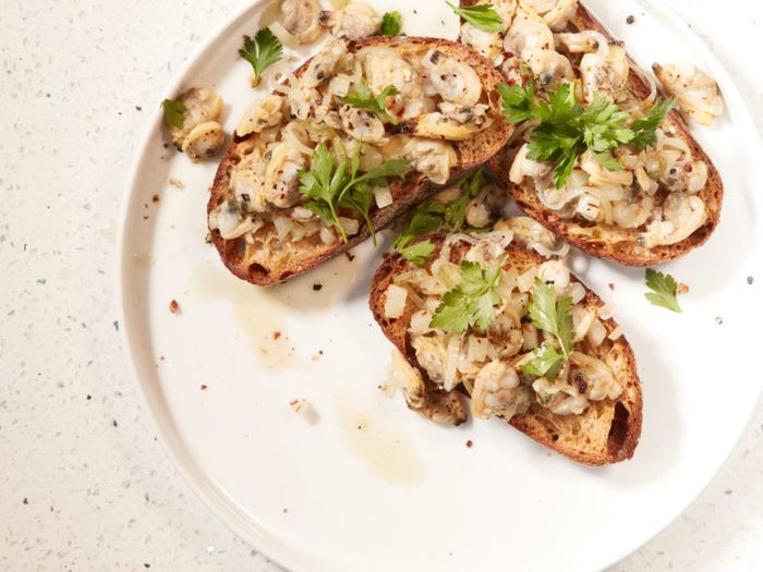 new years eve party recipes clams on toast