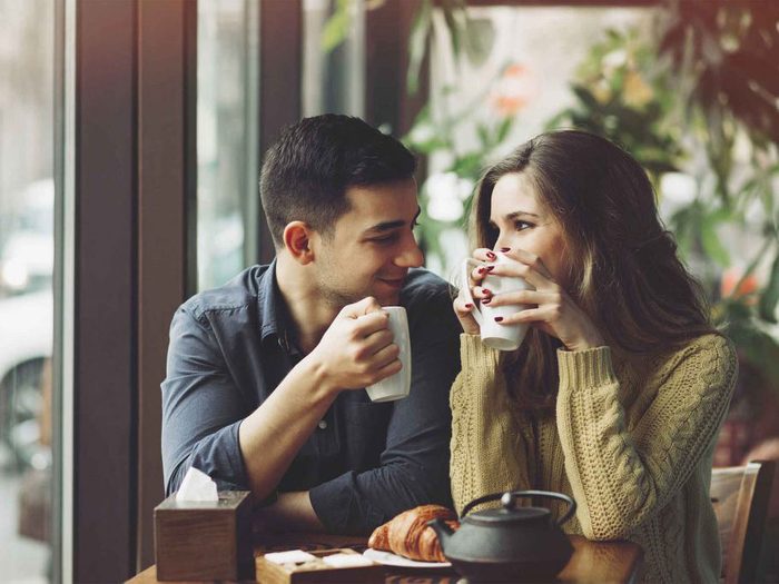 naturally charming people - couple at a cafe